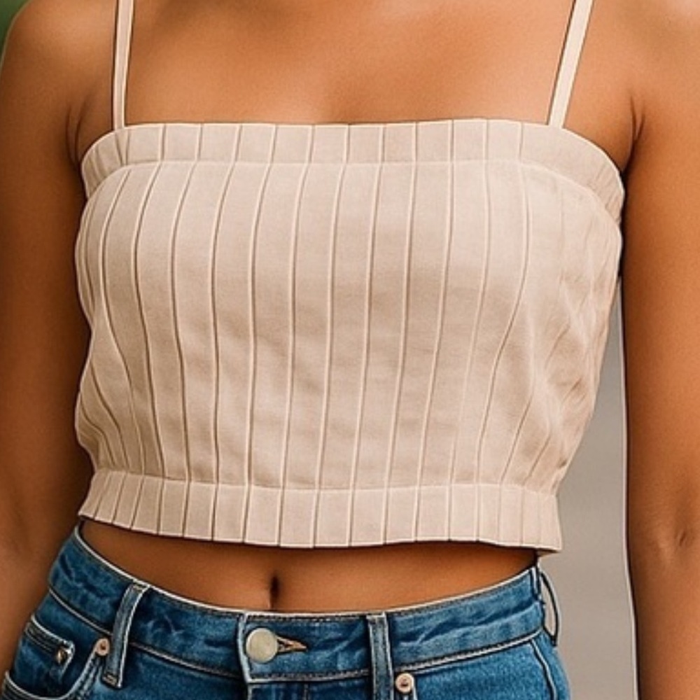 MABLE LOVE ECRU PLEATED BEIGE TAN CROP TOP SUMMER BEACH CRUISEWEAR SIZE MED NWT
